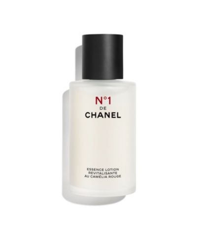N°1 DE CHANEL REVITALIZING ESSENCE LOTION Plumps – Evens – Illuminates