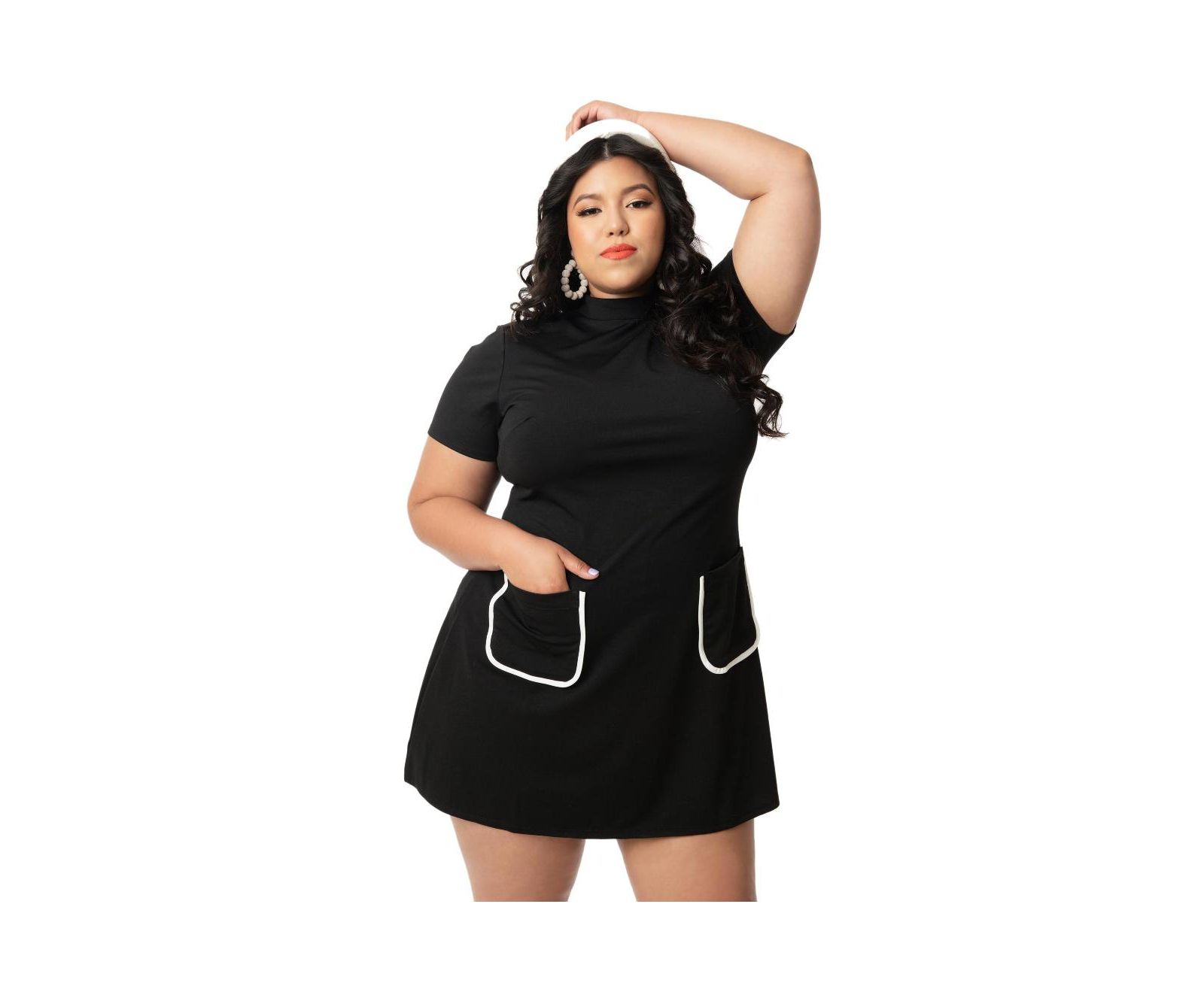 Smak Parlour Plus Size Mock Neck Short Sleeve Wave Maker Shift Dress