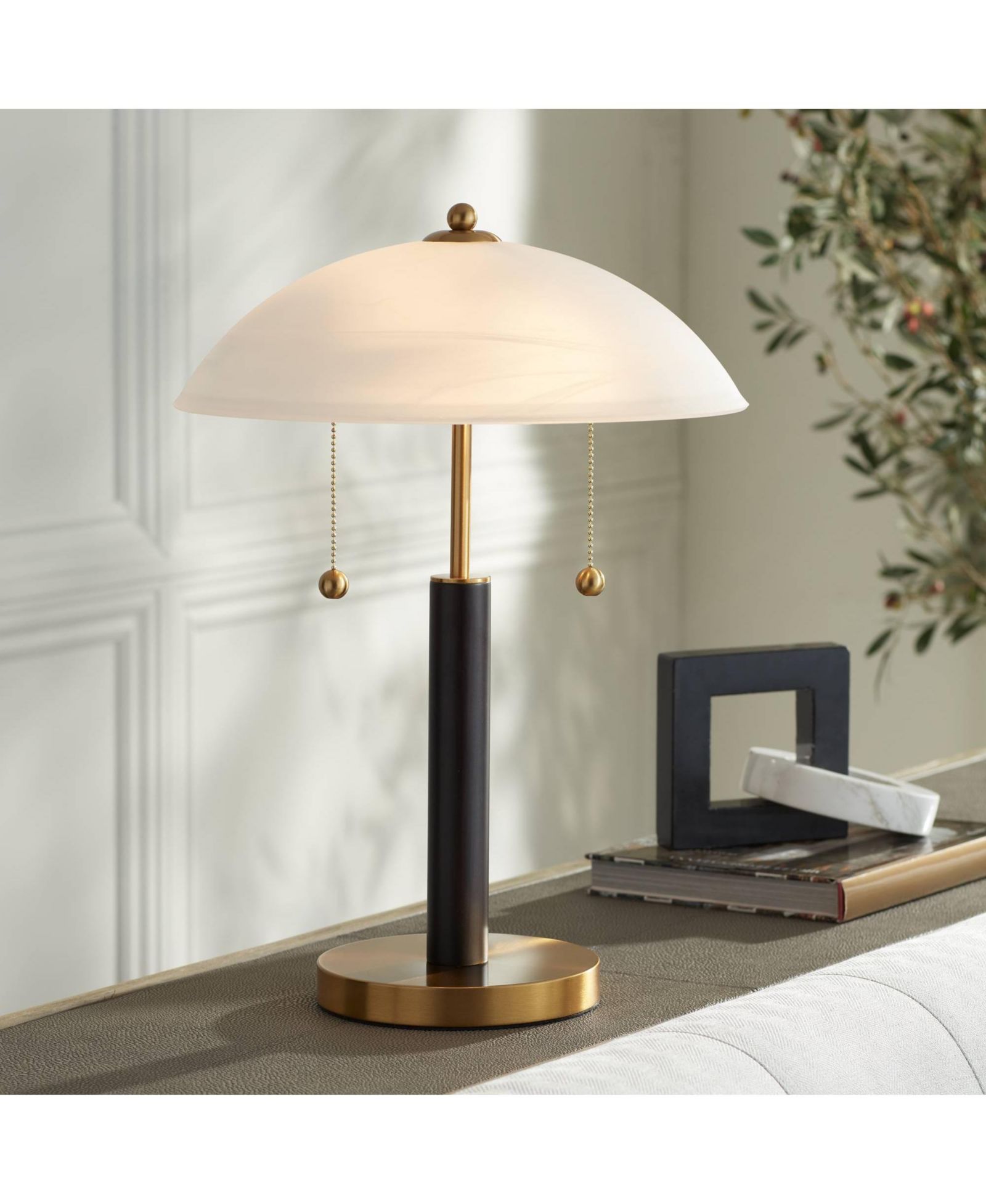 360 Lighting настольная лампа Mid Century Modern с матовым стеклянным плафоном