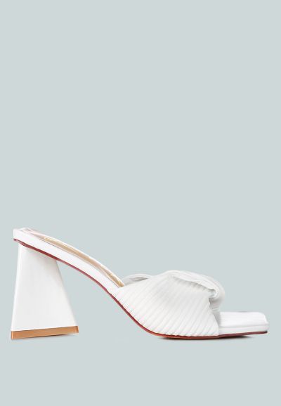 London Rag Womens Cupid Kiss Pleated Twist Strap Sandals