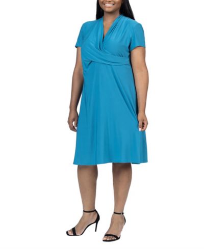 Платье с запахом Plus Size 24seven Comfort Apparel с коротким рукавом