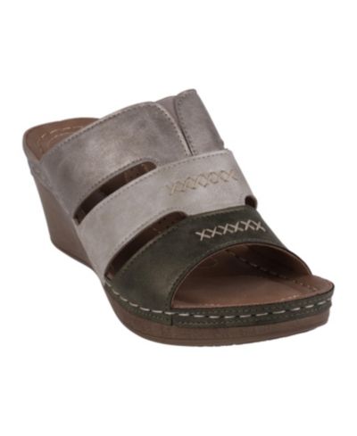 GC Shoes Women's Delores Triple Band Wedge Sandals