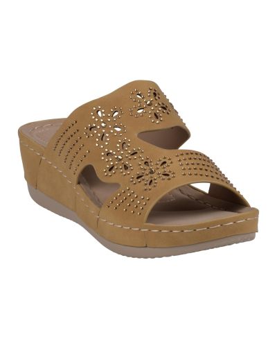 Женские сандалии на танкетке GC Shoes Santiago Perforated Studded Slip-On