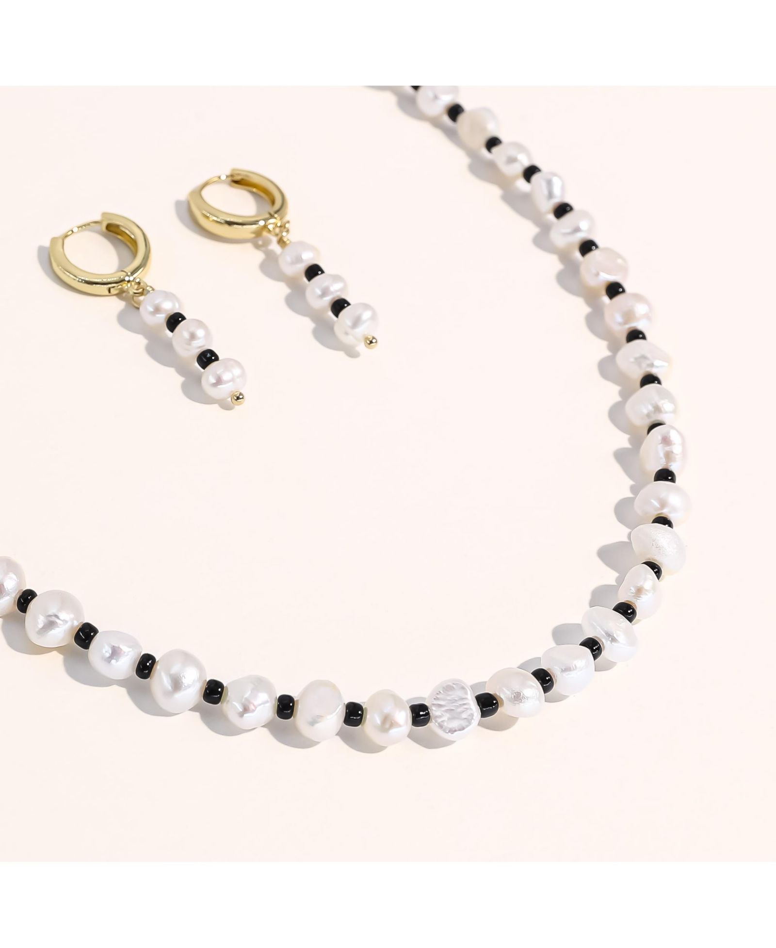Подарочный набор из ожерелья и серег с жемчугом Freshwater Pearl - Victoria