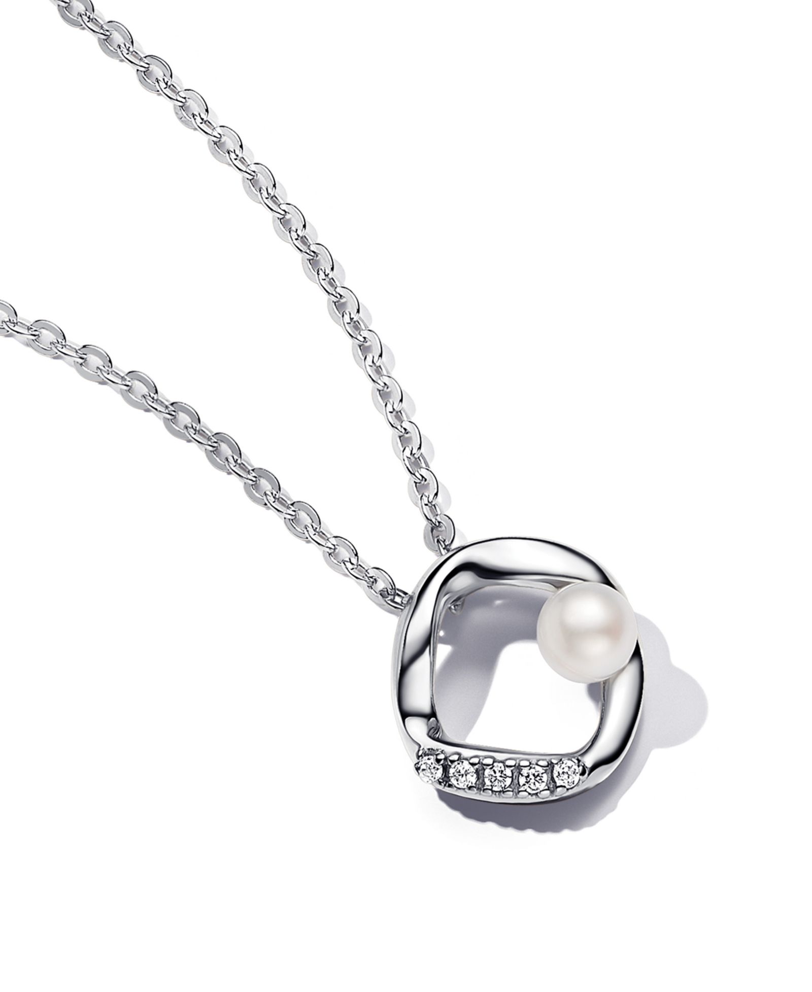 Pandora Shaped Pavé Circle Treated Freshwater Cultured   Pearl Collier 17.7 inch Necklace
