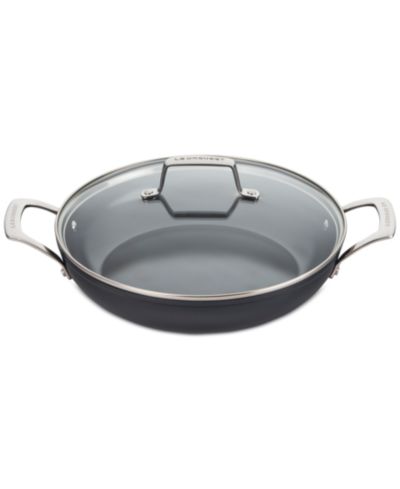 Непригорающая керамическая сковорода Le Creuset Essential Nonstick 3.5-Qt. Shallow Braiser со стеклянной крышкой