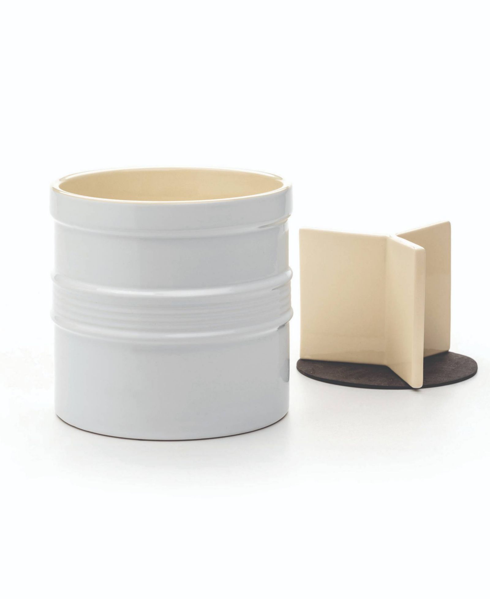 Белый керамический горшок RSVP International Stoneware 7.5" D x 7" H