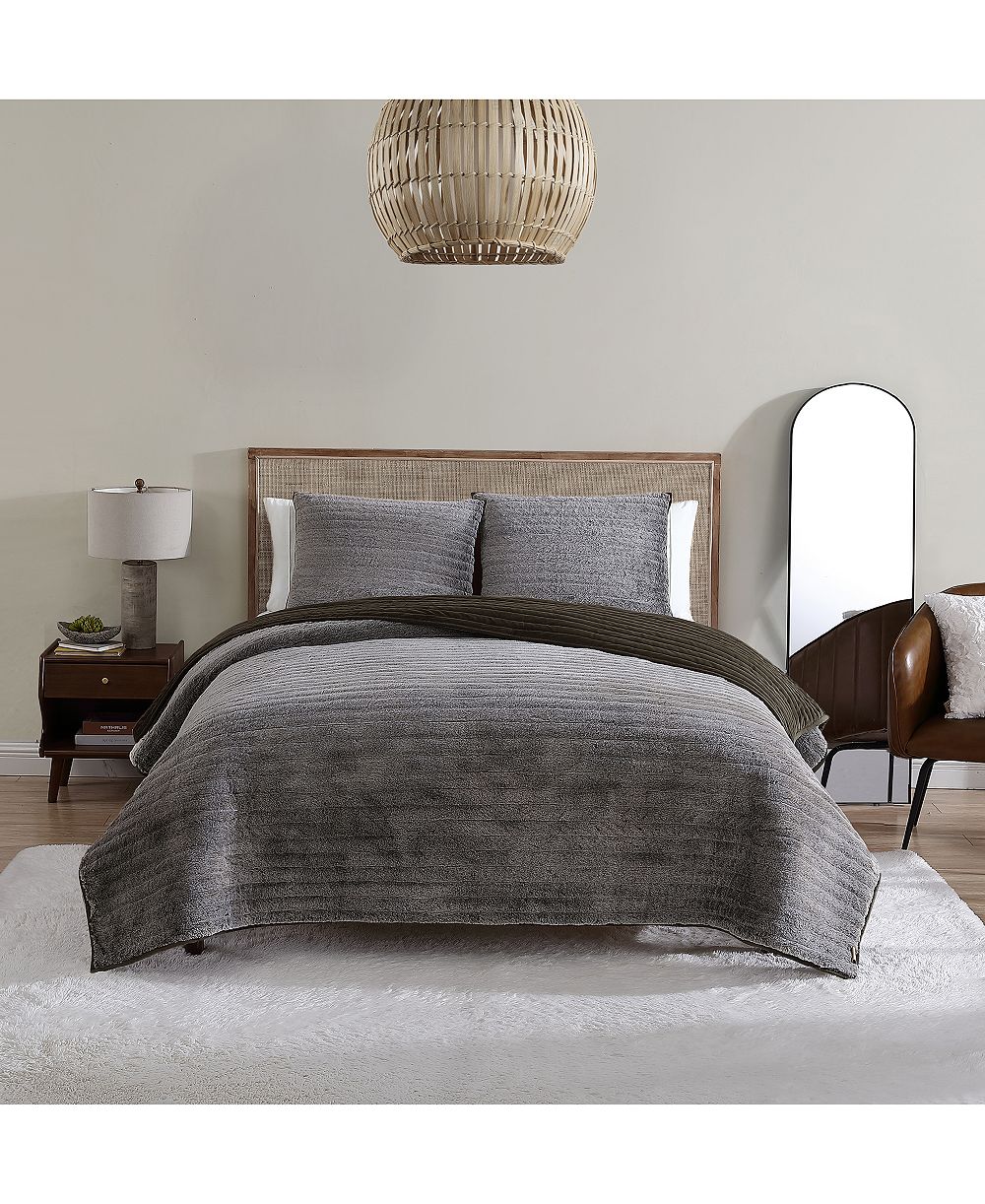 UGG® Polar Faux-Fur Reversible 3-Pc. Quilt Set, Full/Queen