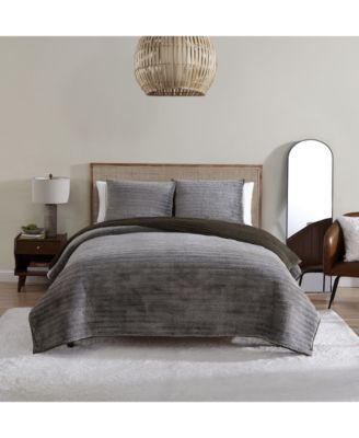 UGG® Polar Faux-Fur Reversible 3-Pc. Quilt Set, Full/Queen