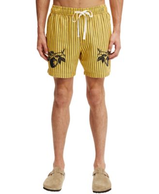 yellow stripe