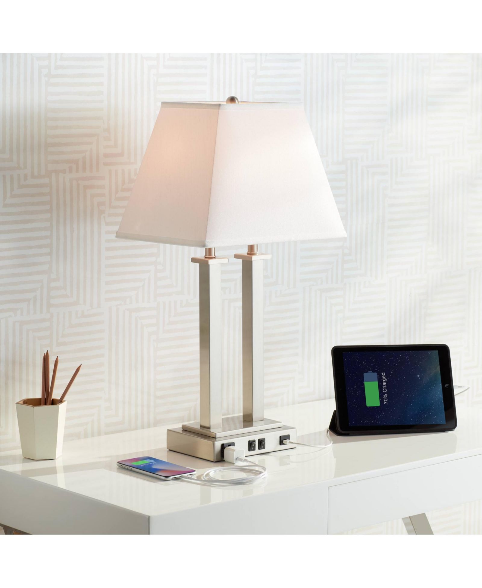 Possini Euro Design Amity Modern Table Lamp 26" High Brushed Nickel с USB и розеткой AC в основании, белый льняной абажур для спальни или рабочего стола
