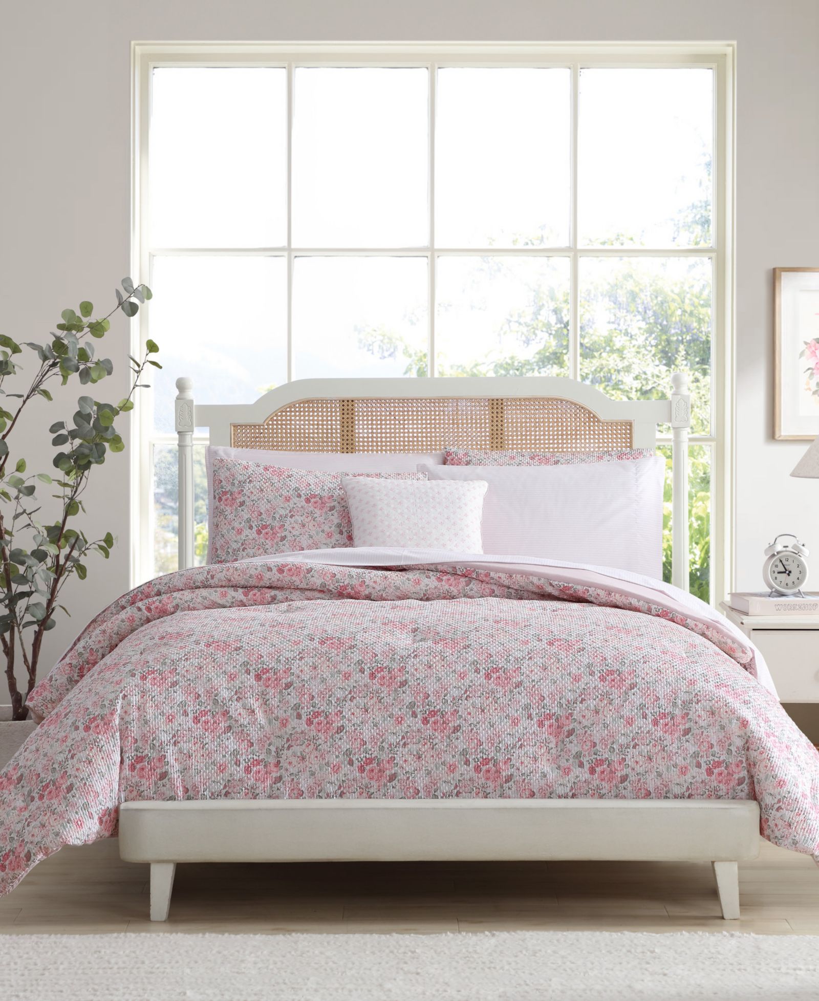 Laura Ashley Quartet 8 Piece Comforter Set, King