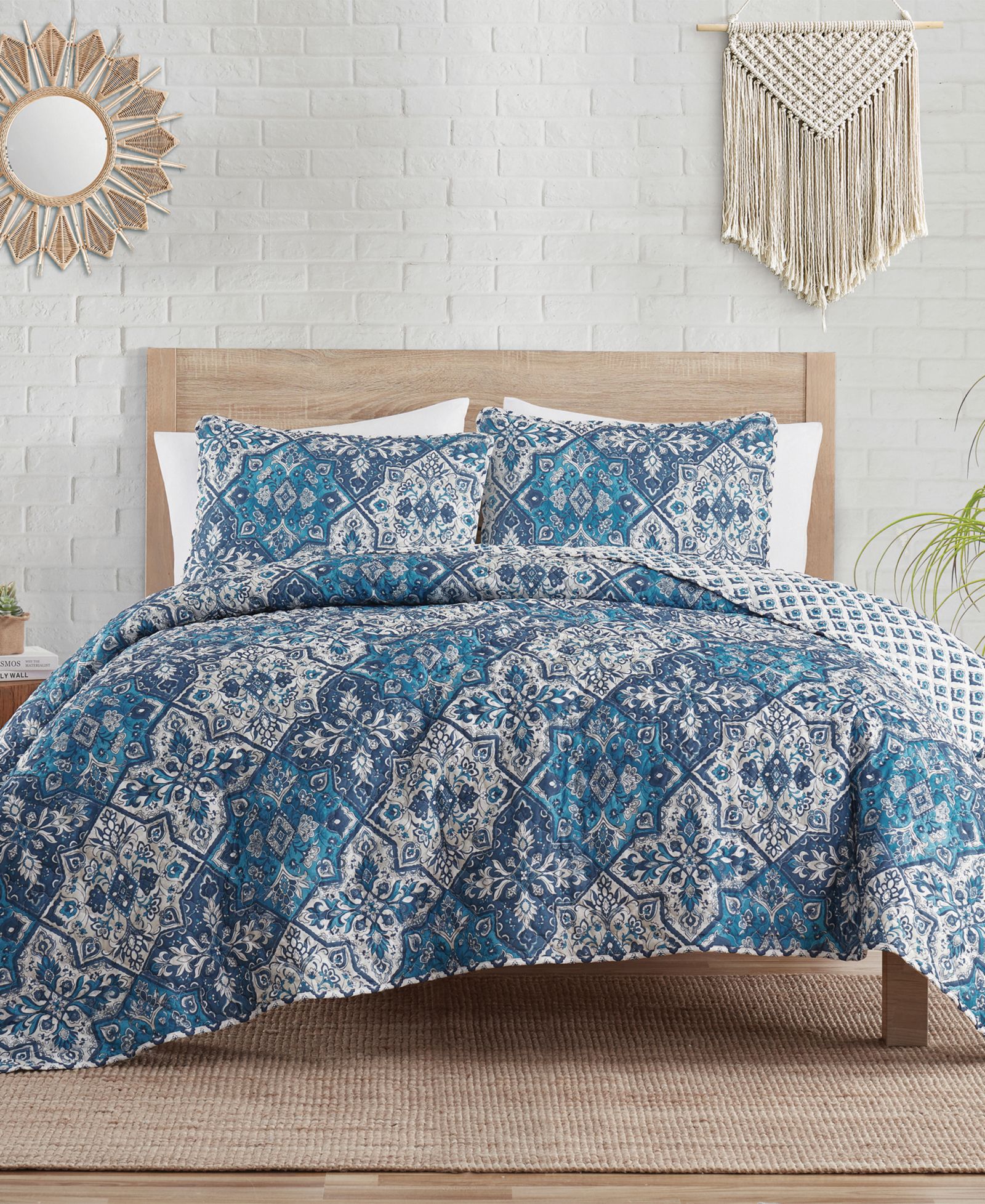 Indigo Ink White Denim Medallion Reversible 2-Pc. Quilt Set, Twin