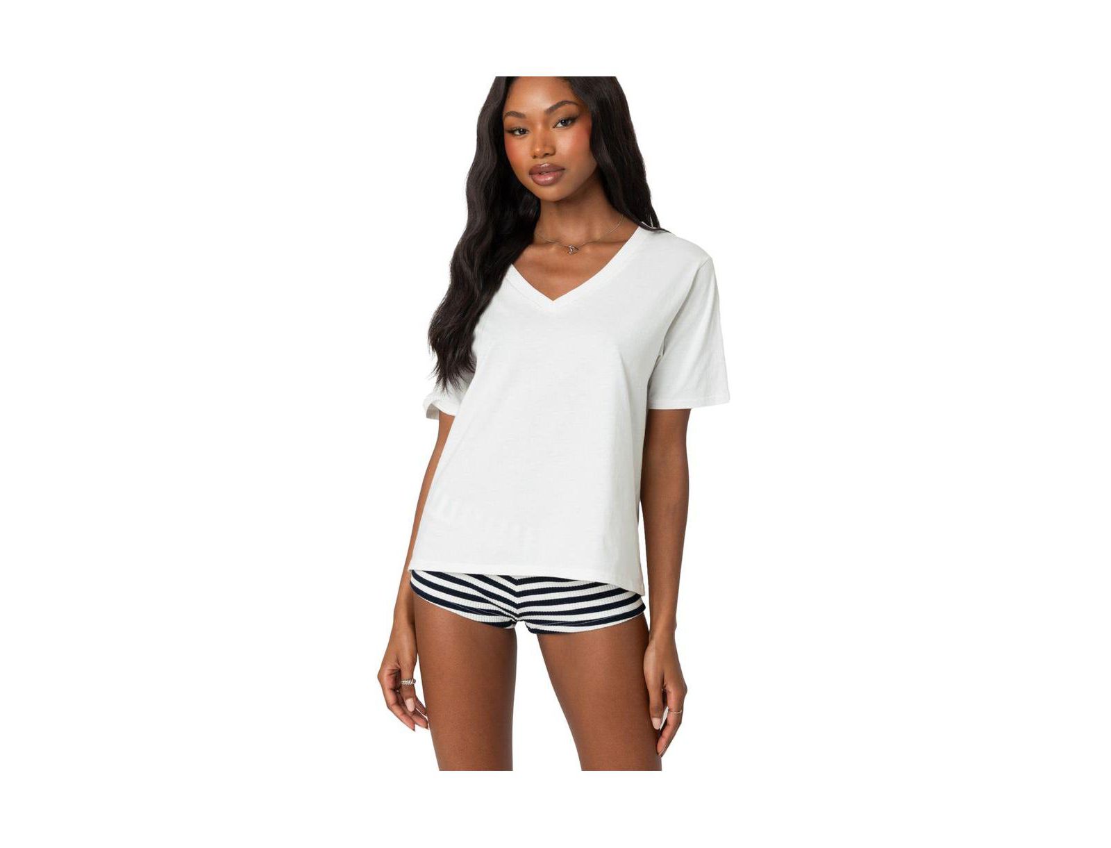 Edikted Women's Loose fit V neck T shirt