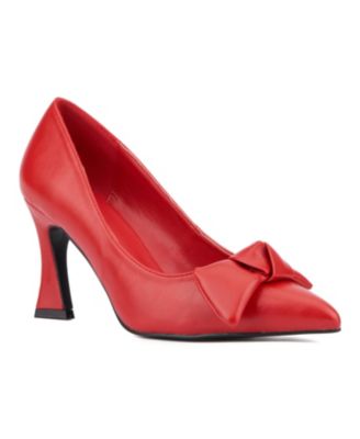 Женские туфли Torgeis Tamrina Pointed Toe Dressy Flared Heels