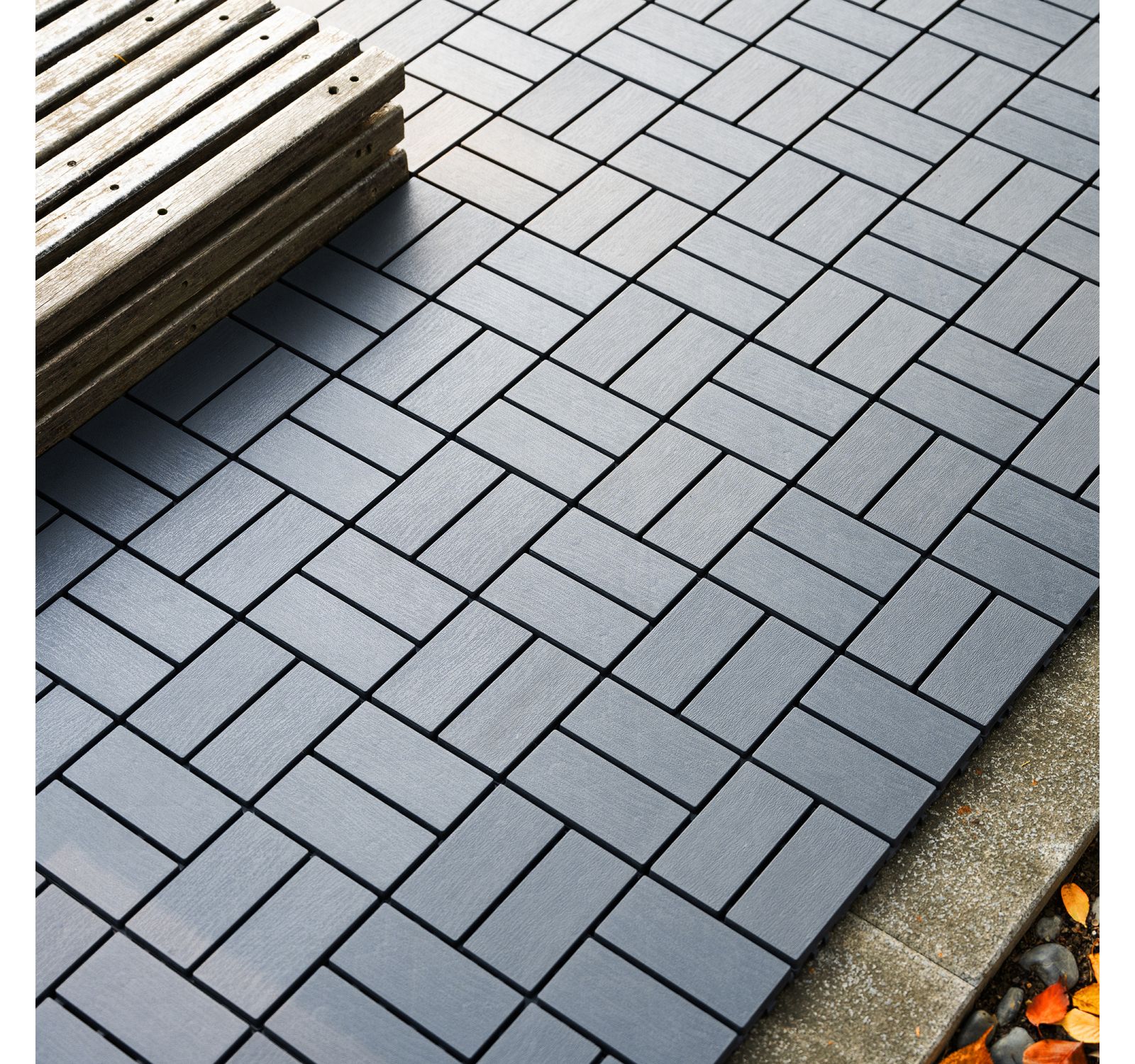 Streamdale 44-Pack Interlocking Deck Tiles for Outdoor Use