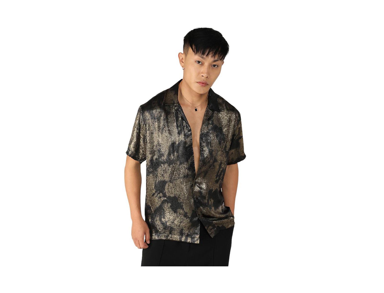 Campus Sutra Men's Midnight Black & Metallic Gold Metallic Ombre Shirt