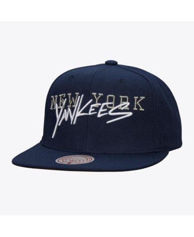 Mitchell & Ness Men's Navy New York Yankees Team Tagged Snapback Hat
