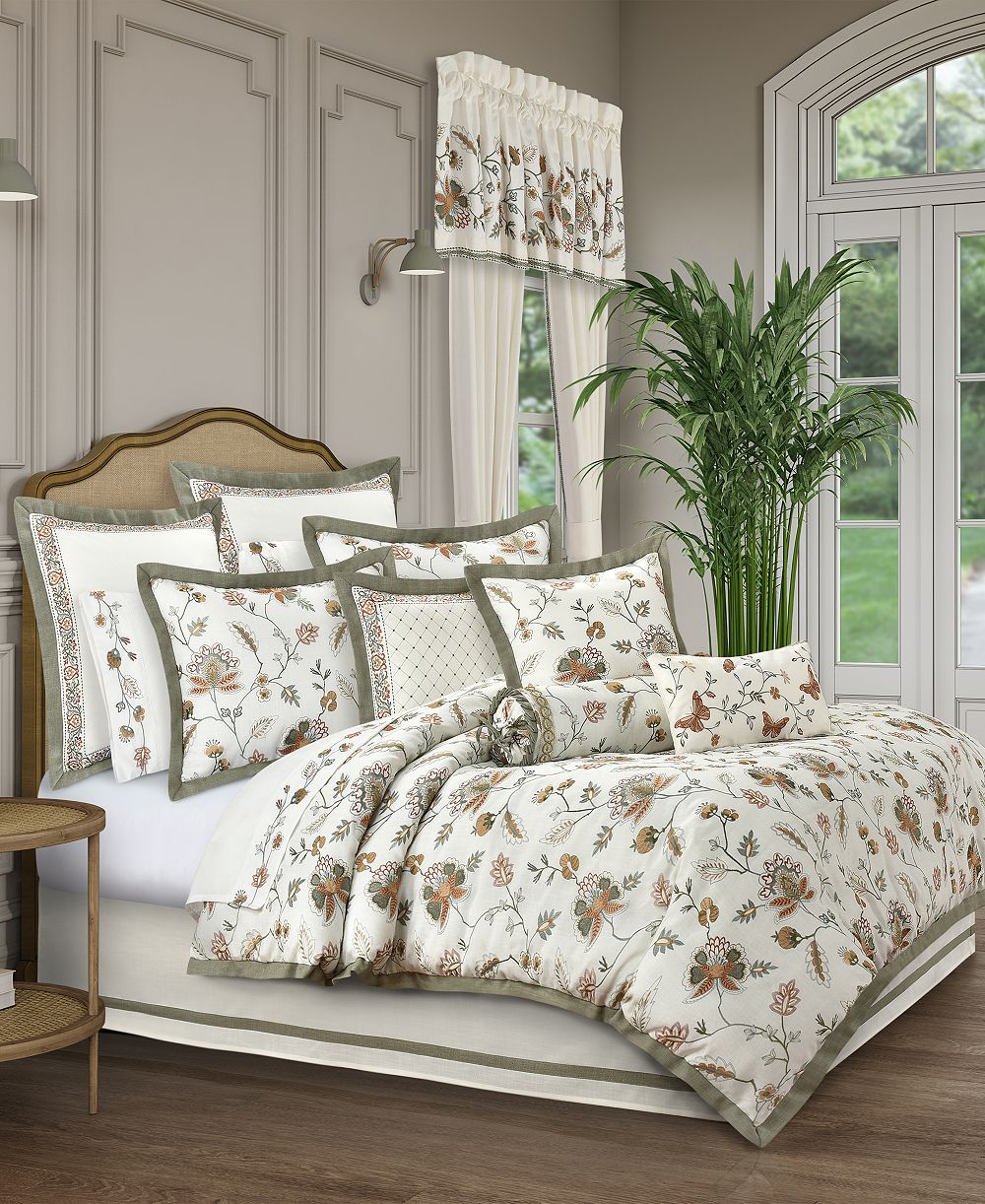 Комплект из 4 предметов J Queen New York Athena, Queen