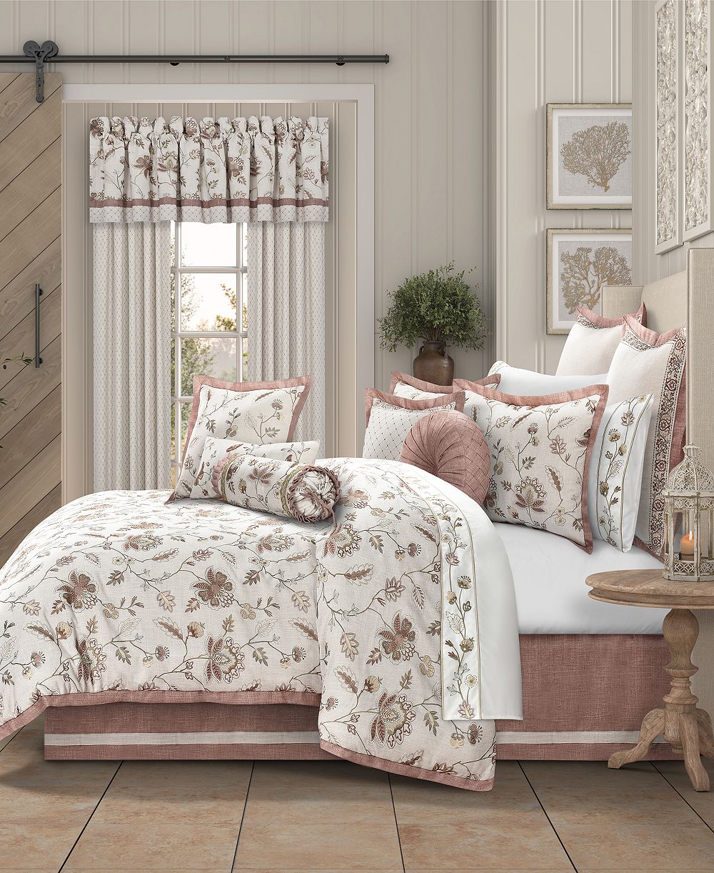 Комплект покрывала J Queen New York Santa Rosa 4-Pc. King