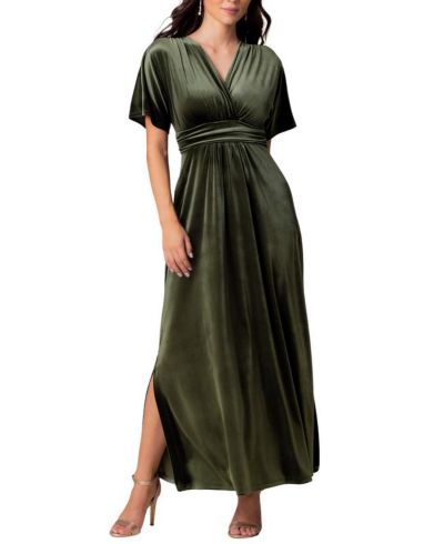 Kiyonna Women's Verona V-Neck Velvet Evening Gown With Pockets