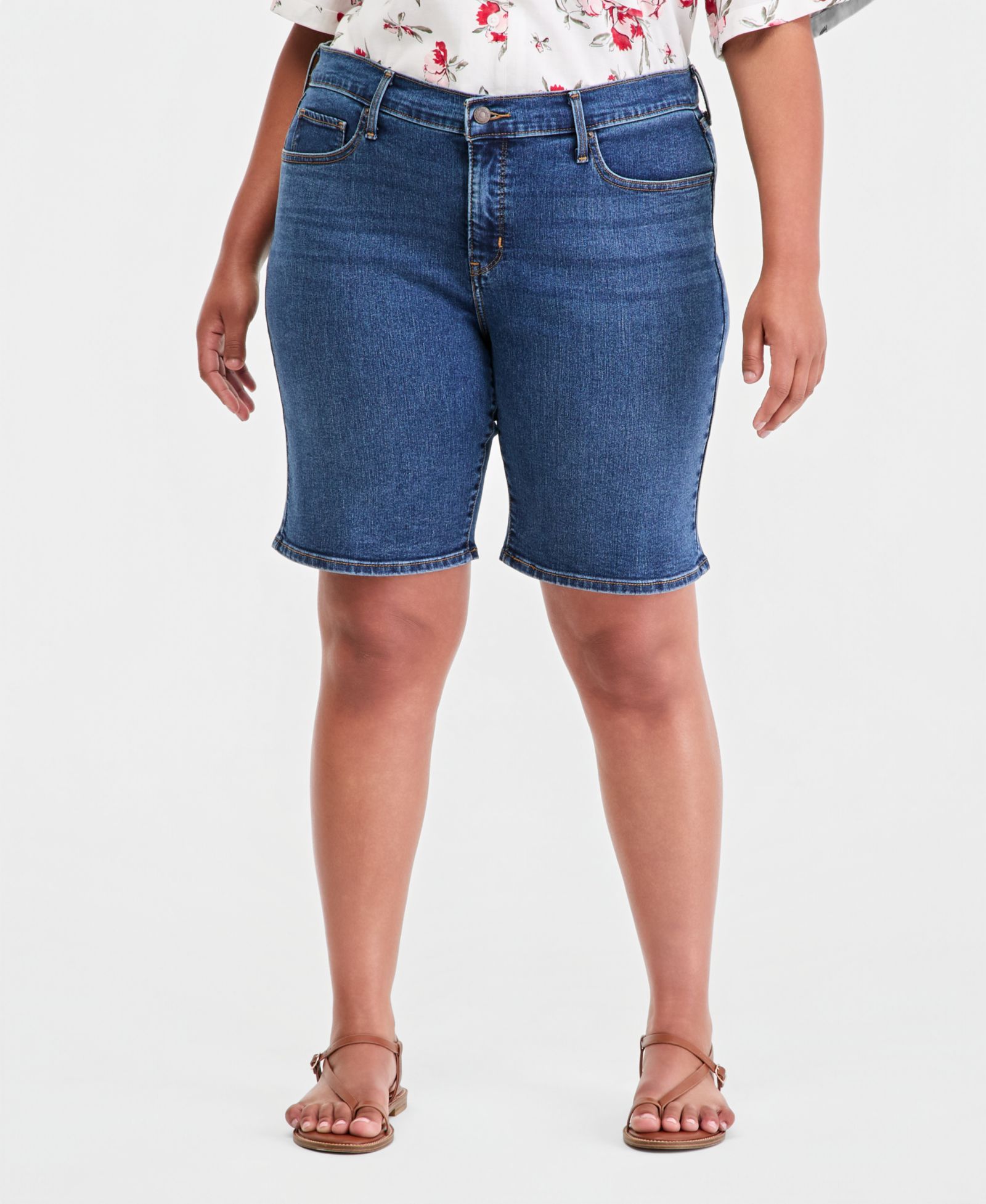 Шорты Levi's® Plus Size Mid-Rise Shaping Bermuda