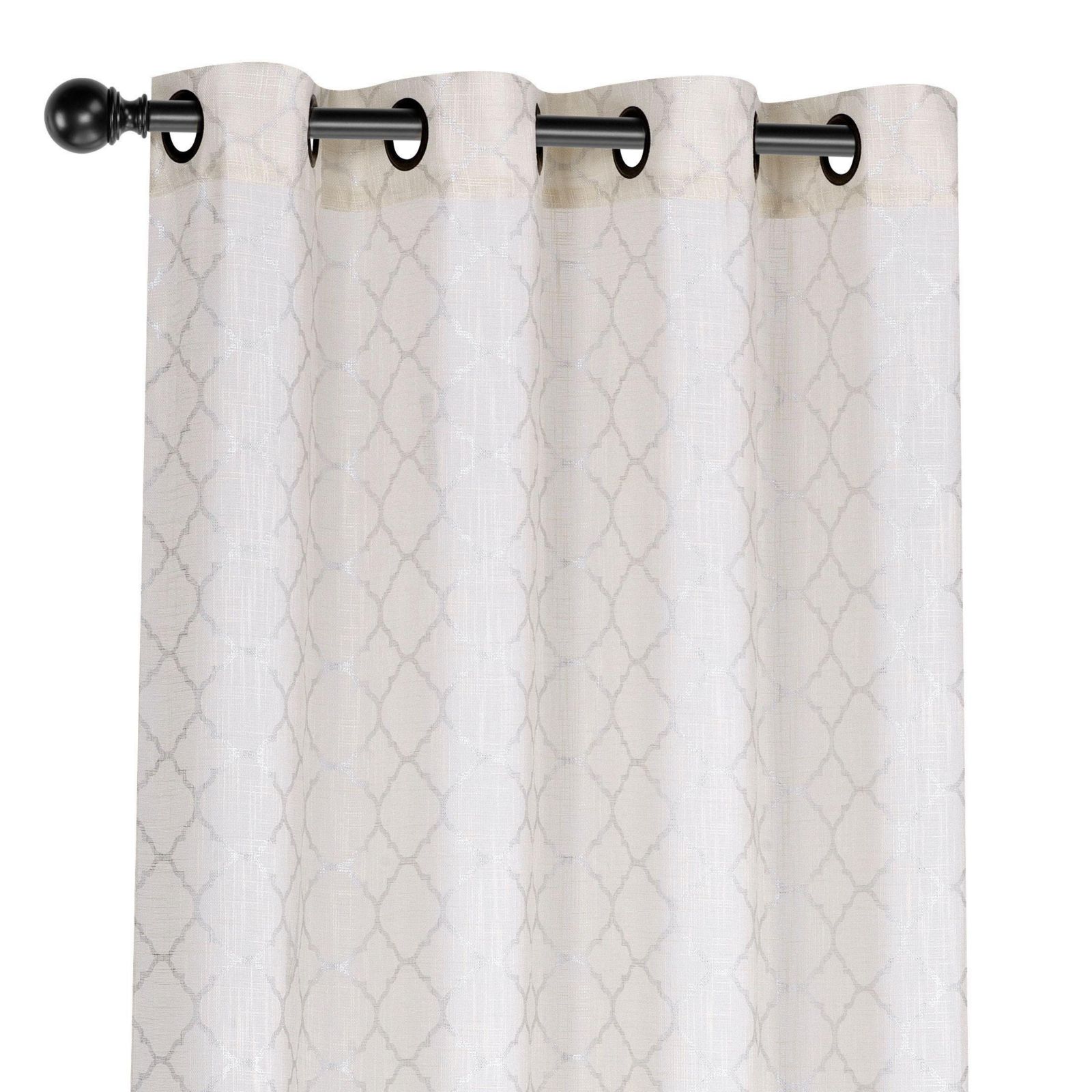 Kate Aurora Серебристые полупрозрачные шторы Trellis Quatrefoil