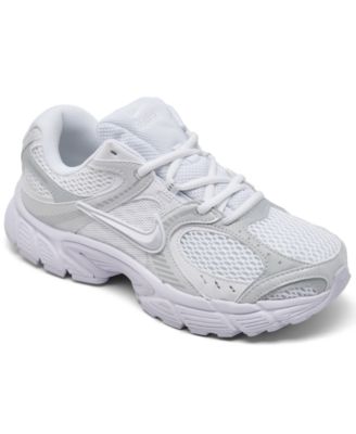 Nike женские кроссовки V5 Rnr Retro Chunky с средней подошвой из пены, от Finish Line