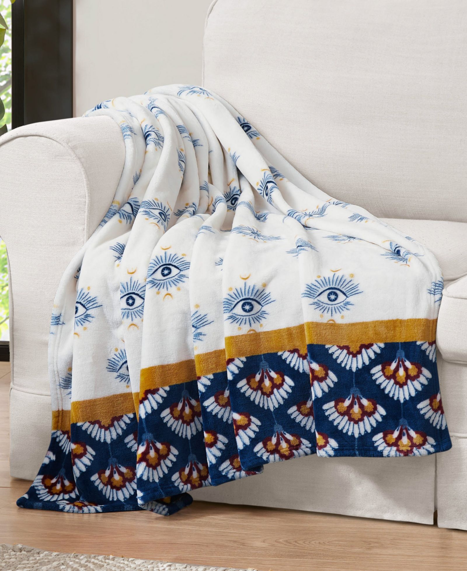 Jessica Simpson Plush Ultra Soft Throw, 50" x 70"