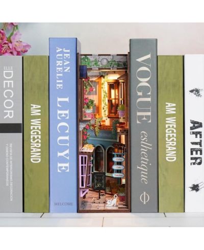 Flash Popup Island of Love 83-Piece Book Nook Kit, Ages 14+