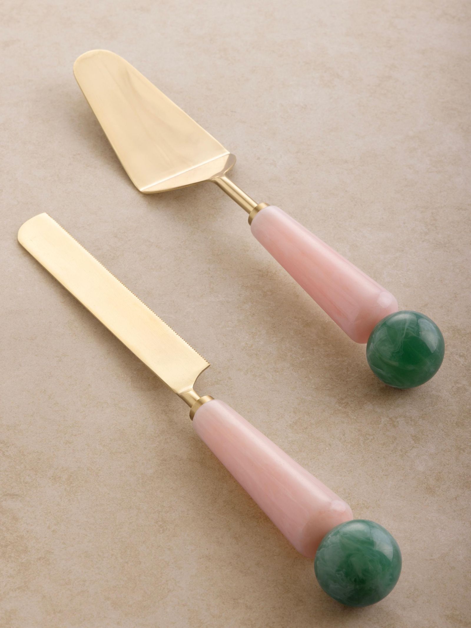 GAURI KOHLI Copenhagen Cake Servers