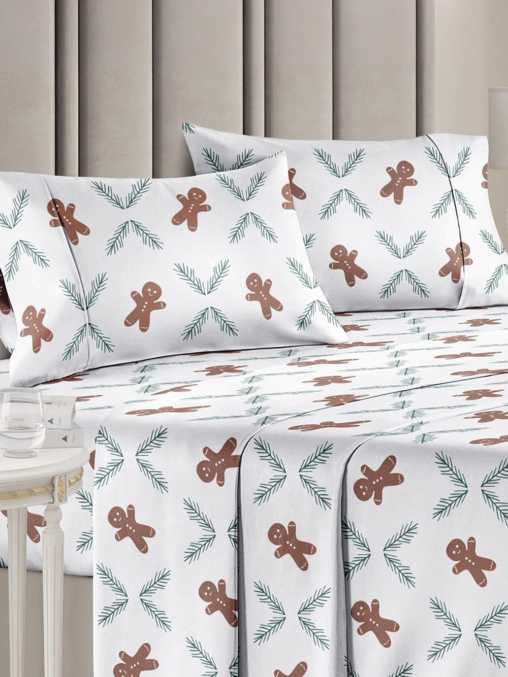 Christmas 4 Piece Microfiber Sheet Set (Queen / Trees 2)