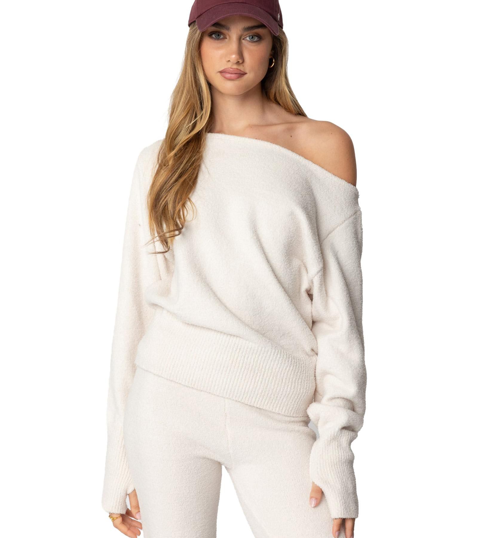Edikted Women's Plush Oversized Asymmetric Sweater