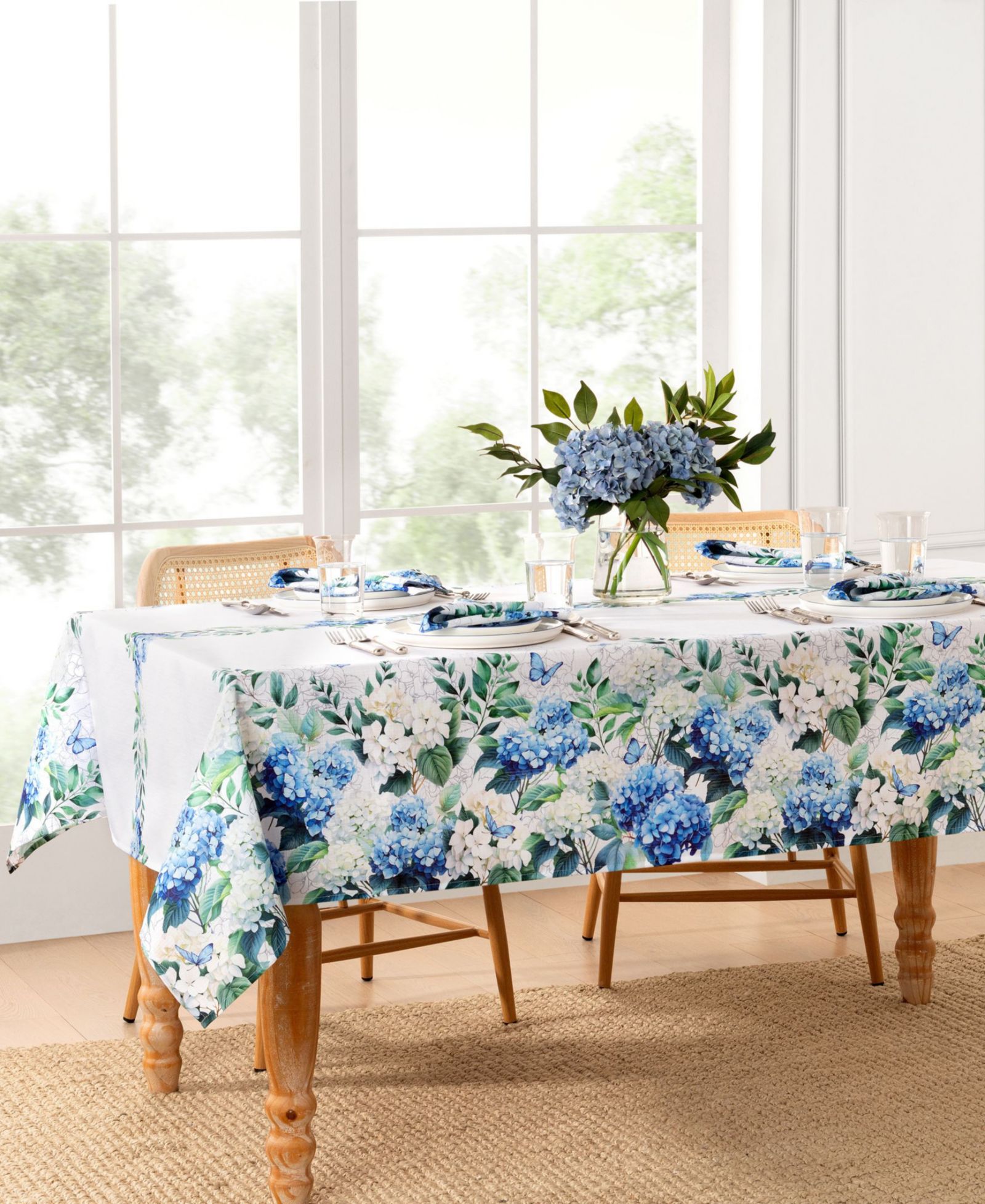 Elrene скатерть Elrene Hydrangea Bloom Floral Rectangle 60" X 102"
