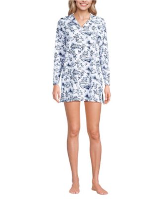 White/blue toile