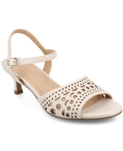 Женские нарядные босоножки Journee Collection Jessly с перфорацией и каблуком kitten heel