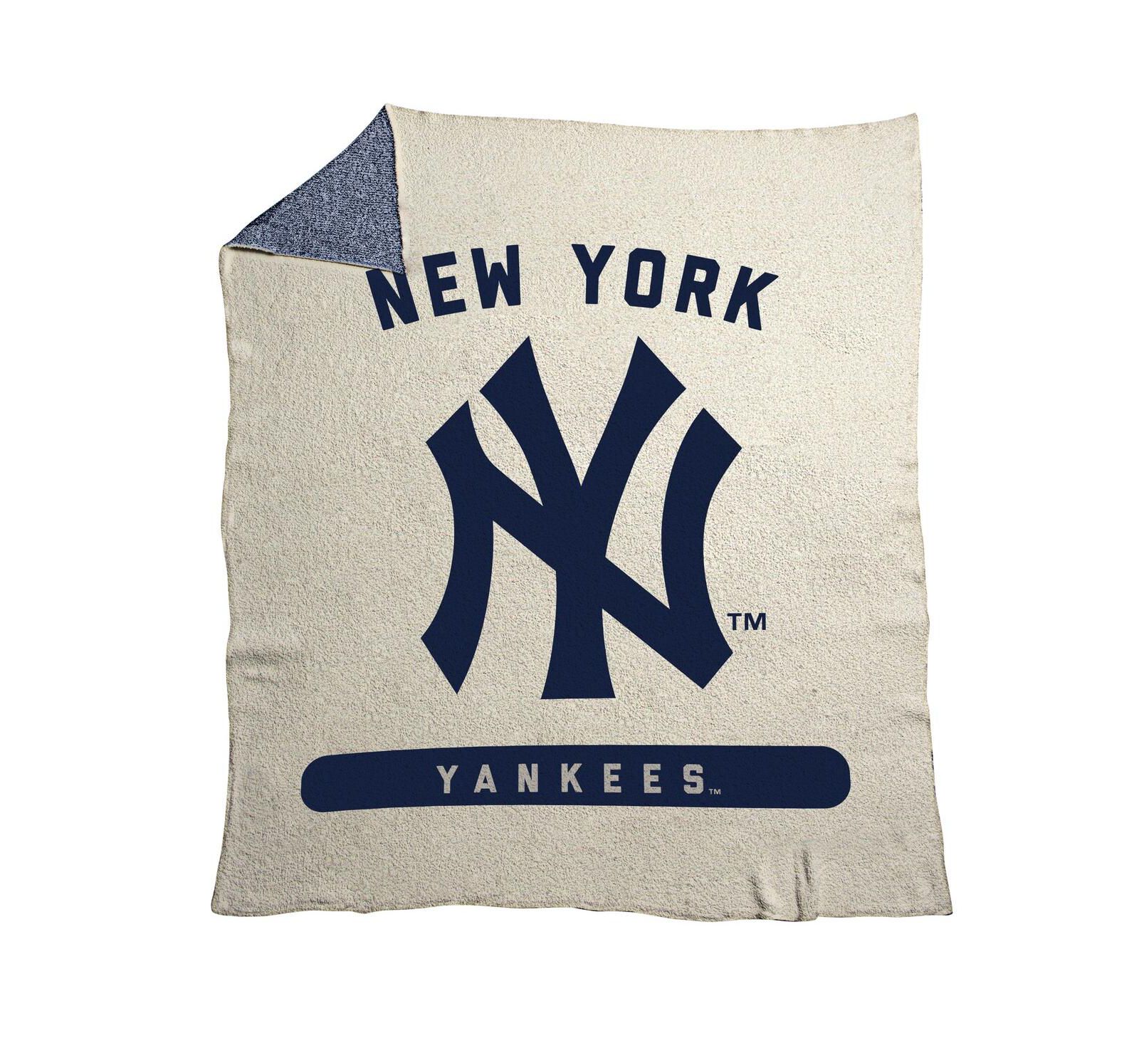 Logo Brands New York Yankees 50" x 60" Luxe Dreams Throw Blanket