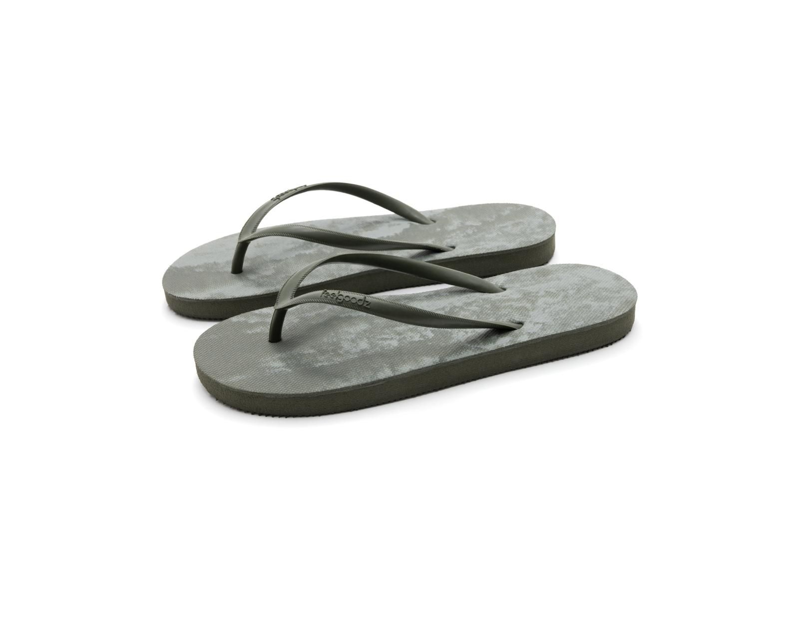 Feelgoodz Women's Slimz Remix Natural Rubber Flip-Flip Thong Sandals