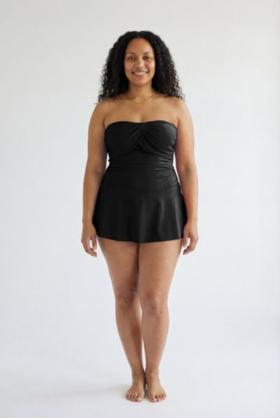 Женское платье-купальник Swimsuits for All с юбкой и сборками