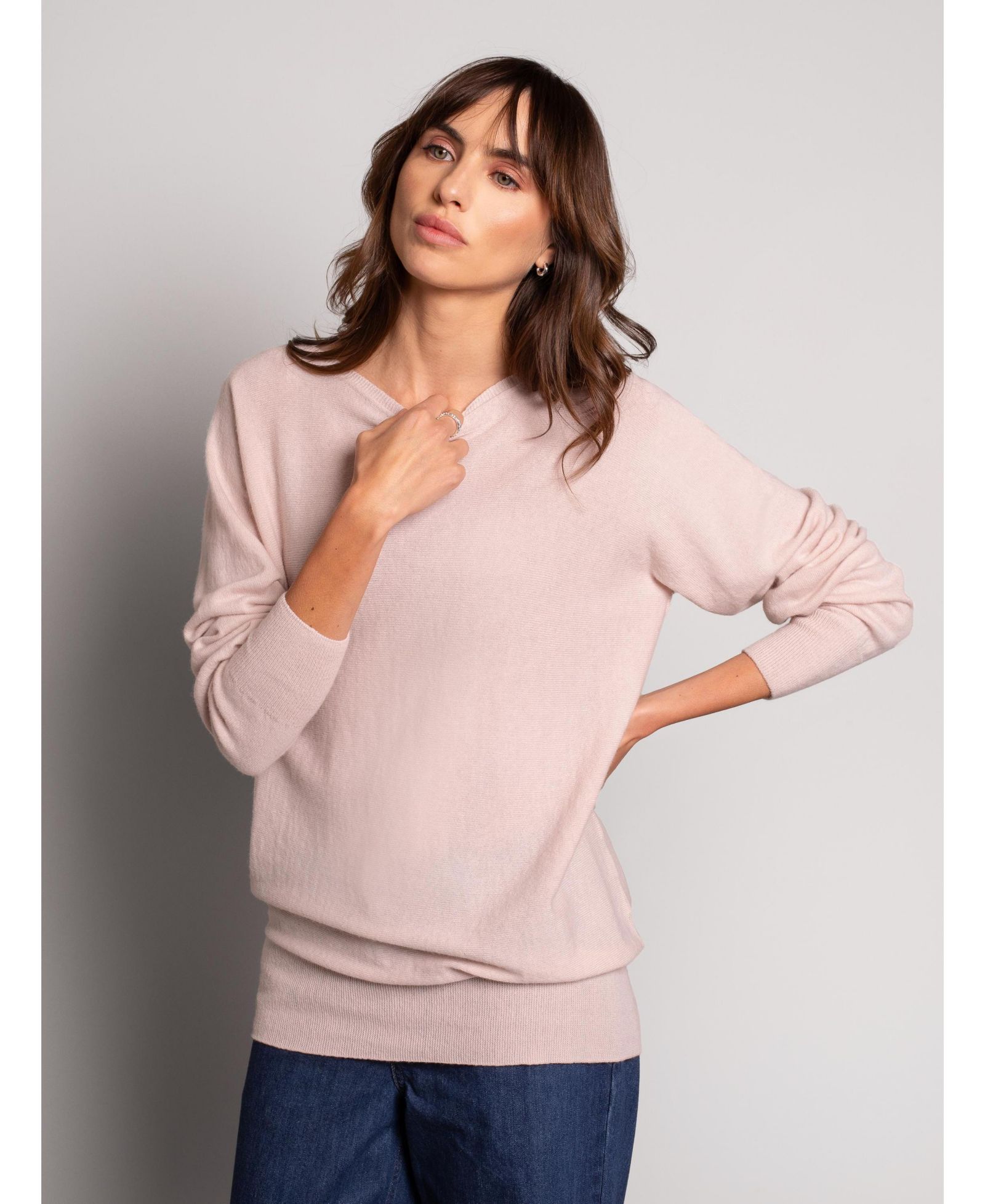 Женский свитер Celtic & Co. Geelong Slash Neck