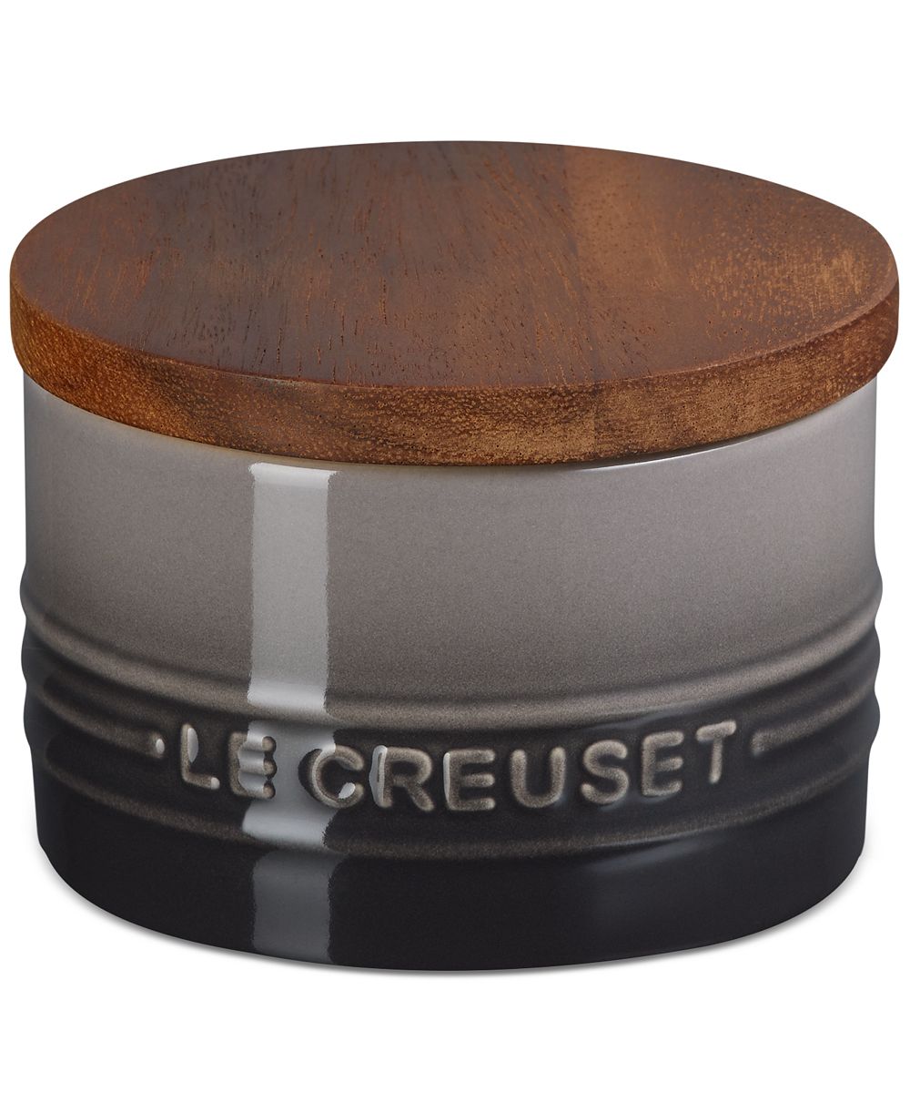 Керамическая солонка Le Creuset Signature с деревянной крышкой, 7-Oz.