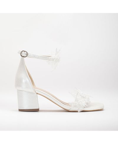 Forever & Always Shoes Свадебные сандалии Flora Lace на низком каблуке