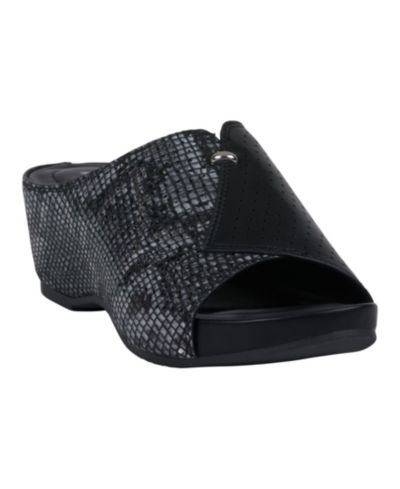 GC Shoes Women's Dacia Slip On Wedge Sandals