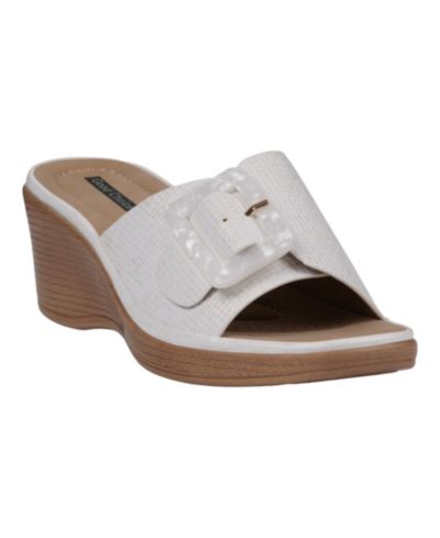 GC Shoes Women's Teri Buckle Wedge Sandals