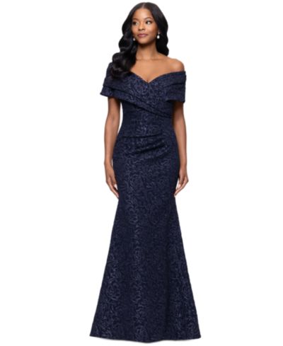 Женское вечернее платье Betsy & Adam Off-The-Shoulder Brocade Gown
