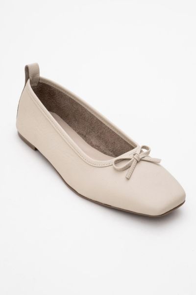Forever & Always Shoes Women's Sosa Leather Ballet Flats