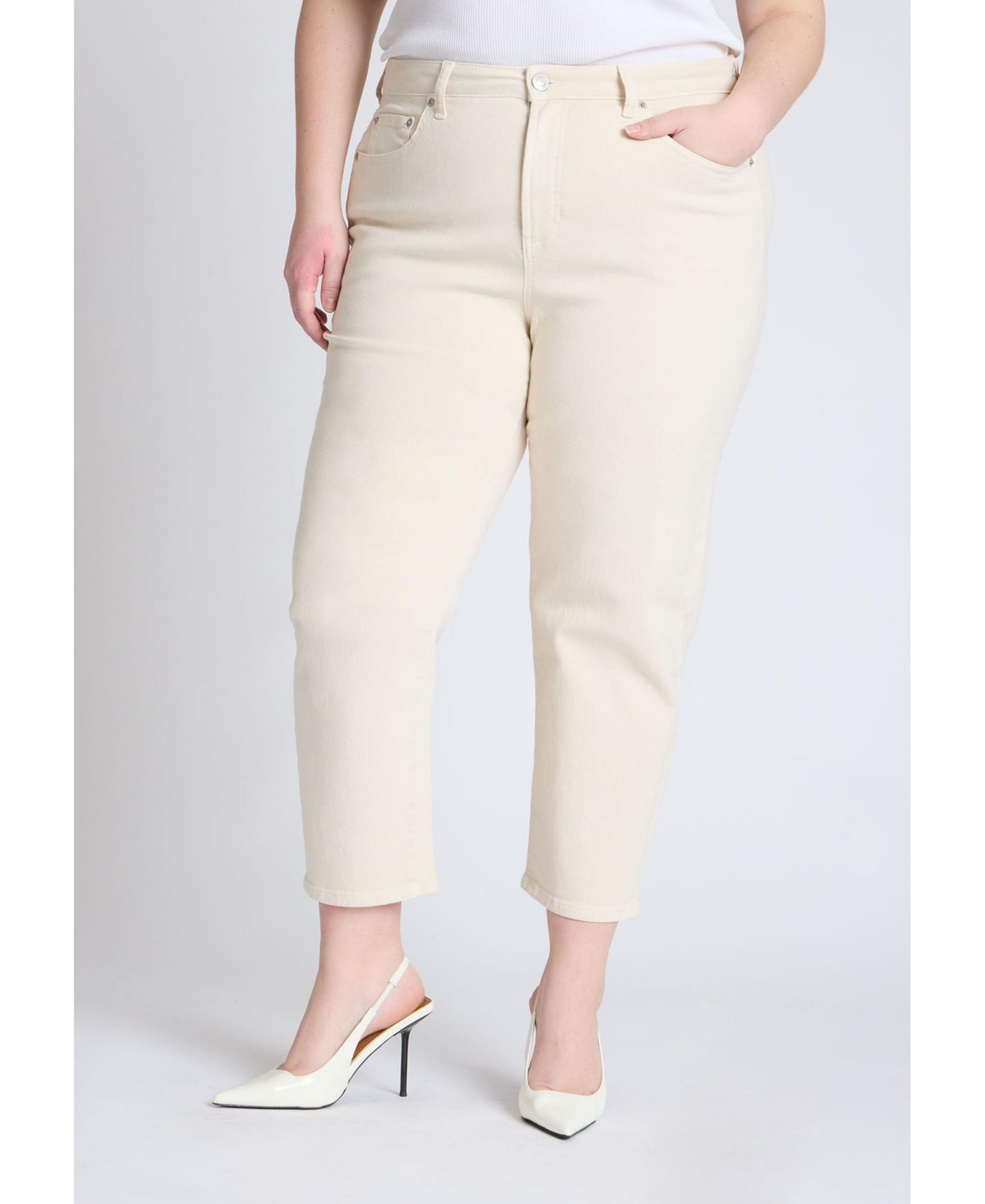 ELOQUII Women's Plus Size The Naomi Comfort Stretch Straight Crop Jean