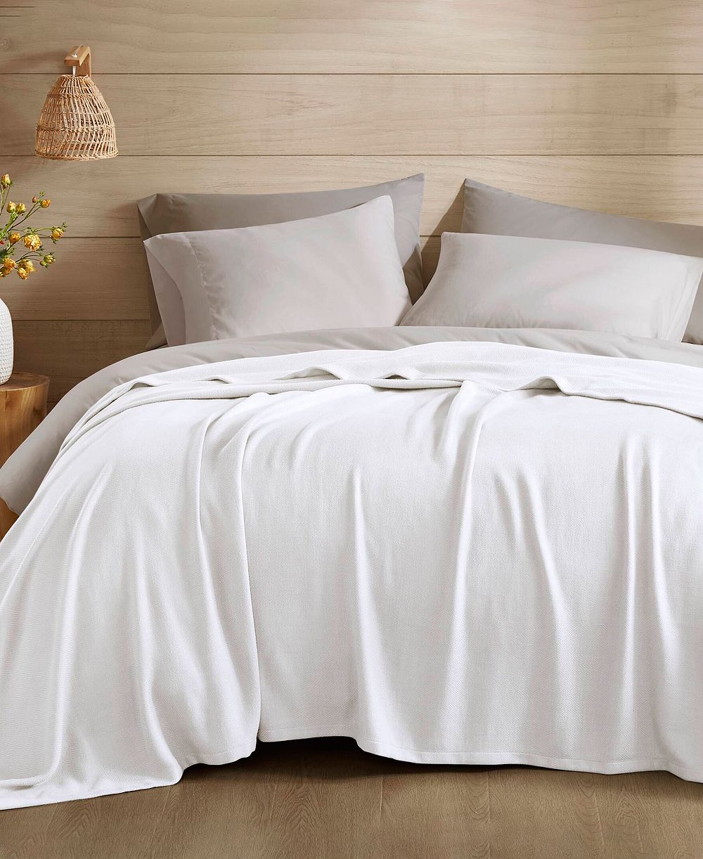 Madison Park Lightweight Breathable Natural Cooling Blanket, King