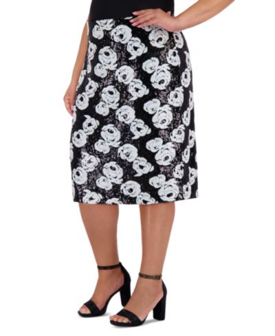 Muse Plus Size Sequined Floral Pencil Skirt