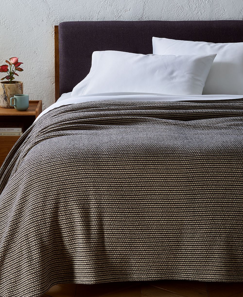 Плед Oake Striped Woven Blanket